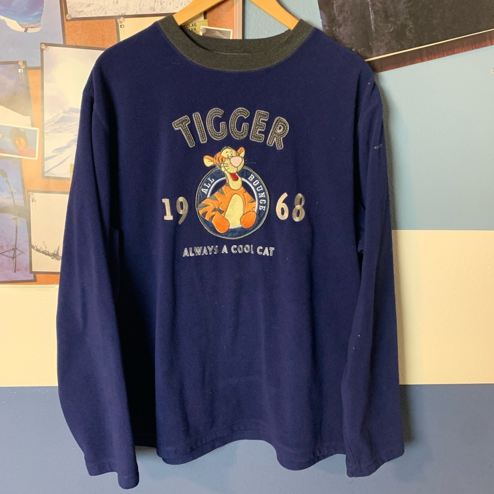 SOLD Disneyland Tigger fleece crewneck